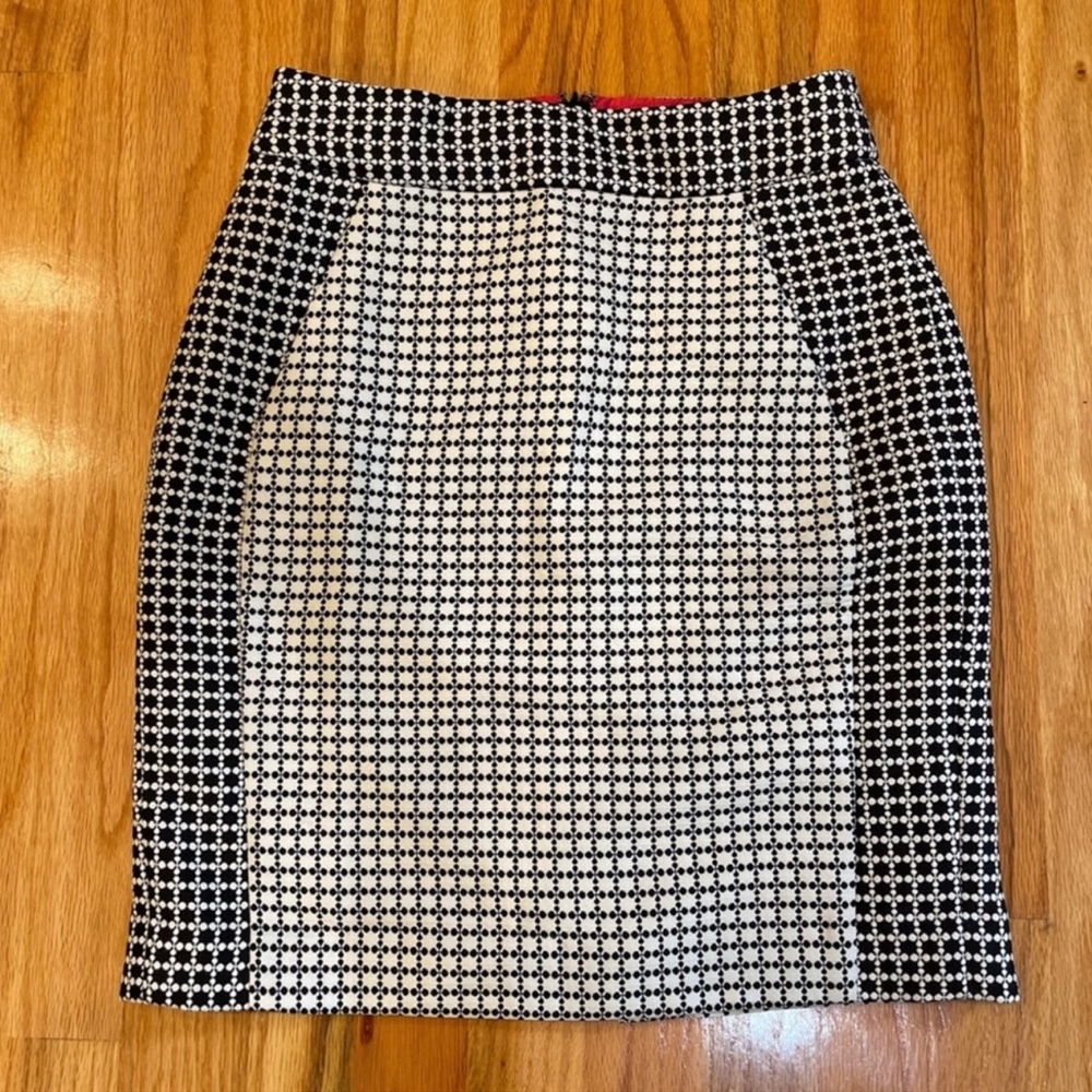 Banana Republic black and white pencil skirt